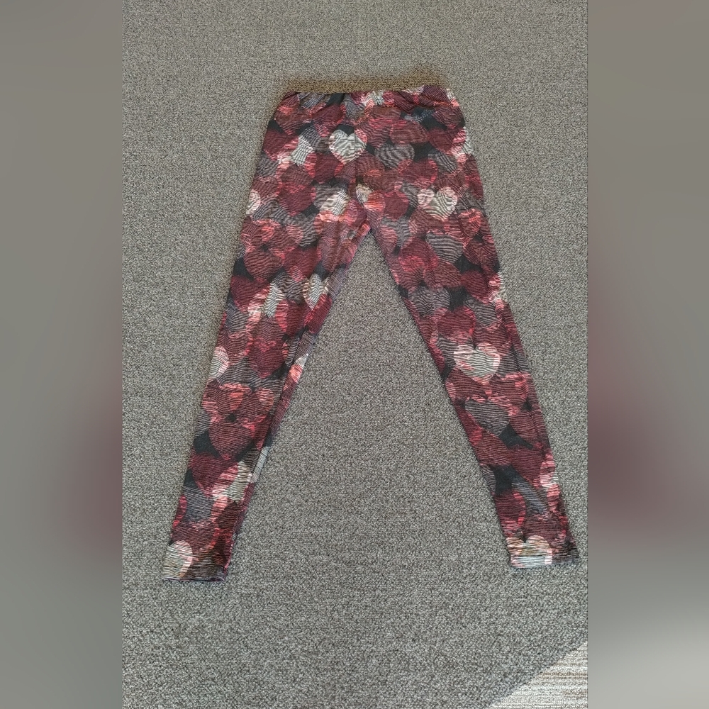 LuLaRoe  Valentines Red Hearts Overlapping Leggings Dark Red Women no size tag - Picture 3 of 10